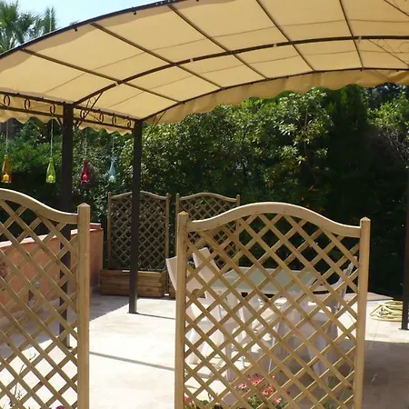 Bed & Breakfast L'ecureuil De L'esterel 4*