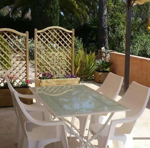 L'ecureuil De L'esterel Bed & Breakfast