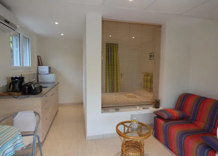 Bed & Breakfast L'ecureuil De L'esterel Saint-Raphael (Var)