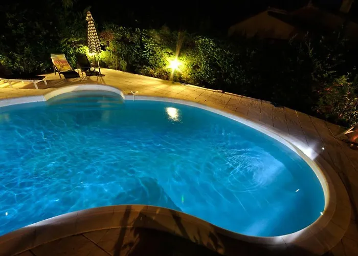 L'ecureuil De L'esterel 4*